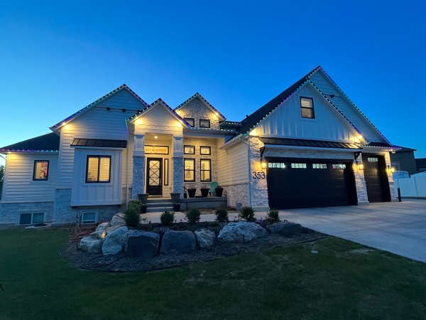 Infinity Lights installed on a gorgeous house.